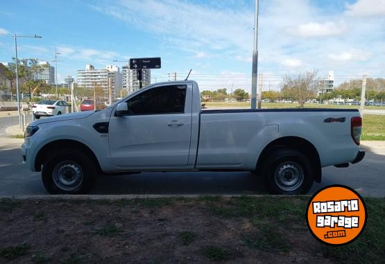 Camionetas - Ford RANGER CAB SIMPLE 4X4 2022 Diesel 35000Km - En Venta