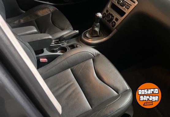 Autos - Peugeot 408 allure +nav 2013 GNC 121000Km - En Venta