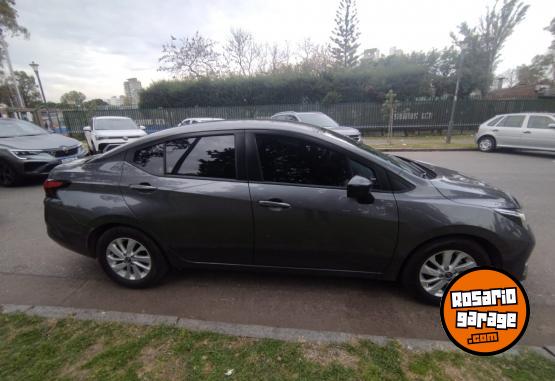 Autos - Nissan Versa sense 2023 Nafta 53000Km - En Venta