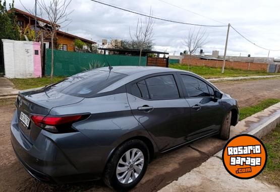 Autos - Nissan Versa sense 2023 Nafta 53000Km - En Venta