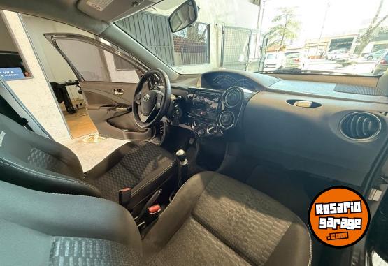 Autos - Toyota etios 2016 Nafta - En Venta