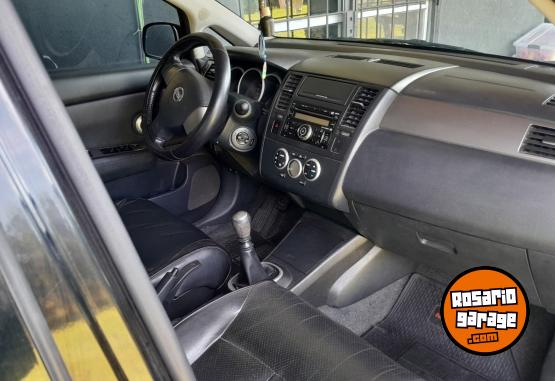 Autos - Nissan Tiida tekna 2010 Nafta 200000Km - En Venta
