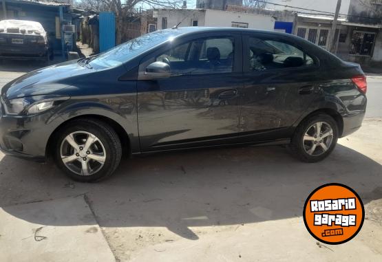 Autos - Renault Prisma ltz 2017 Nafta 145000Km - En Venta