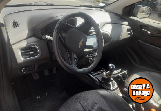 Autos - Renault Prisma ltz 2017 Nafta 145000Km - En Venta