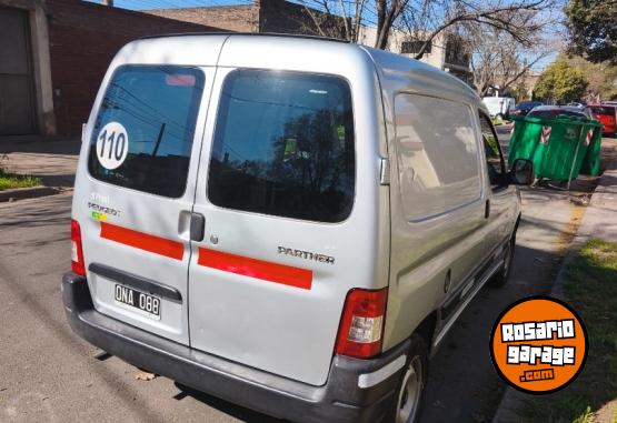 Utilitarios - Peugeot Partner furg�n 2015 GNC 116300Km - En Venta