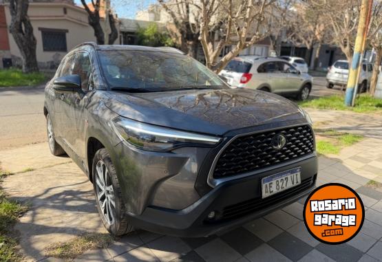 Autos - Toyota Corolla cross 2021 Electrico / Hibrido 140000Km - En Venta