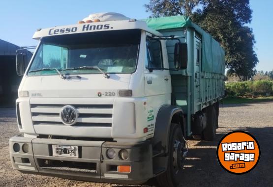 Camiones y Grúas - Vw 17-220 - En Venta