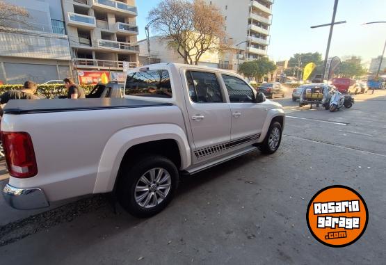 Camionetas - Volkswagen AMAROK DOBLE CABINA HILIN 2016 Diesel 108000Km - En Venta