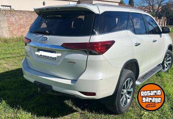 Camionetas - Toyota SW4  SRX 2017 Diesel 145000Km - En Venta