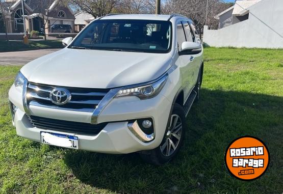 Camionetas - Toyota SW4  SRX 2017 Diesel 145000Km - En Venta