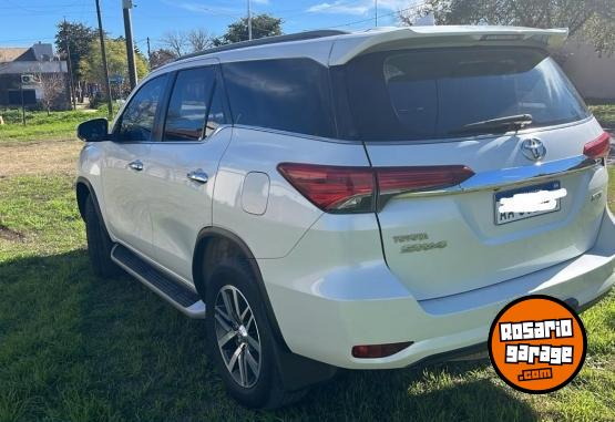 Camionetas - Toyota SW4  SRX 2017 Diesel 145000Km - En Venta