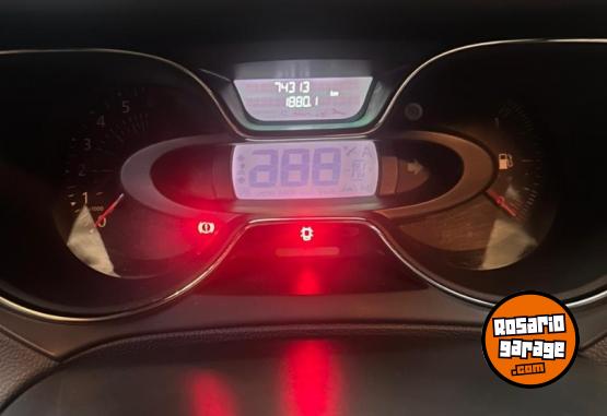 Autos - Renault CAPTUR 2019 Nafta 74500Km - En Venta