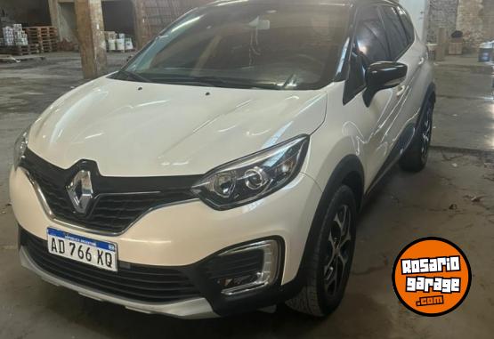 Autos - Renault CAPTUR 2019 Nafta 74500Km - En Venta