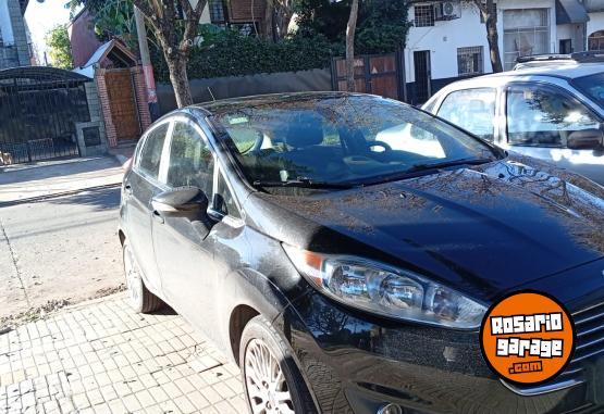 Autos - Ford Fiesta Titanium 2015 Nafta 110000Km - En Venta