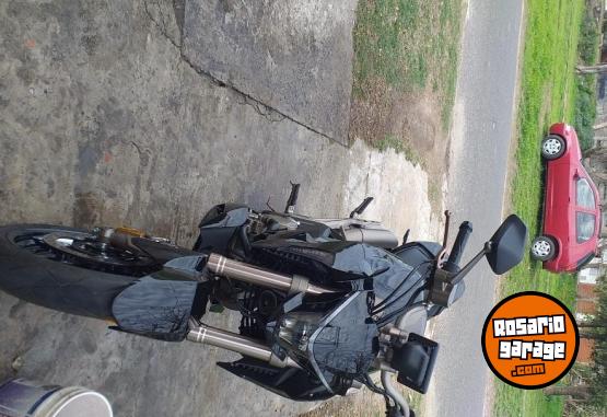 Motos - Zontes 310R monobrazo 2023 Nafta 3500Km - En Venta