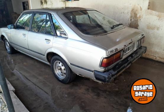 Autos - Toyota Corona 1983 Nafta 200000Km - En Venta