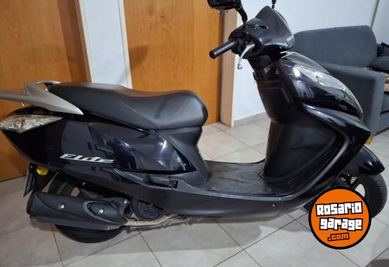 Motos - Honda Elite 2017 Nafta 12000Km - En Venta
