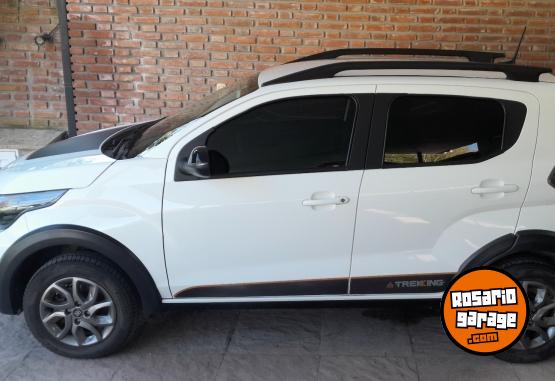 Autos - Fiat Mobi Trakking 2025 Nafta 21000Km - En Venta