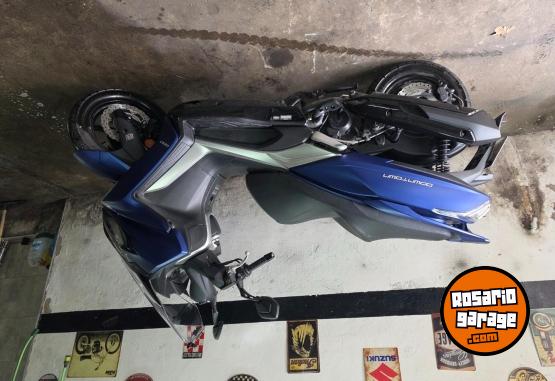 Motos - Kymco DOWNTOWN 350I 2025 Nafta 2900Km - En Venta