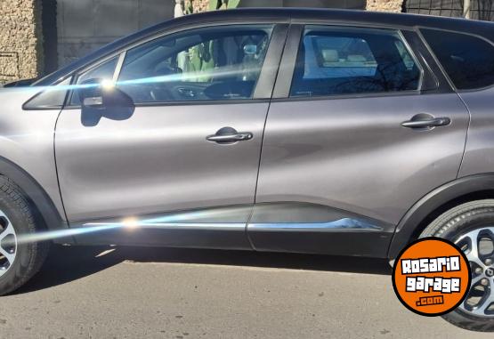 Autos - Renault Capture 2022 Nafta 96000Km - En Venta