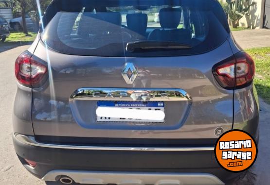 Autos - Renault Capture 2022 Nafta 96000Km - En Venta