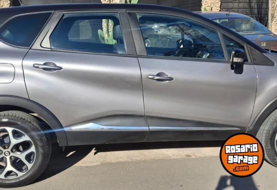 Autos - Renault Capture 2022 Nafta 96000Km - En Venta
