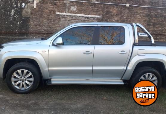 Camionetas - Volkswagen Amarok highland pack 2015 Diesel 160000Km - En Venta