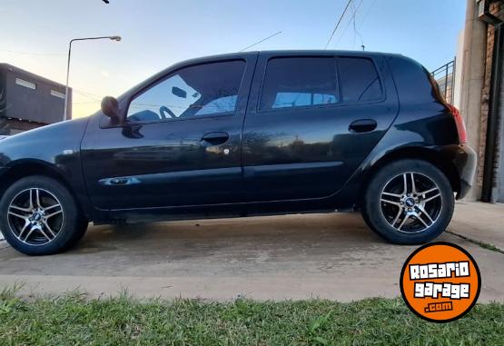 Autos - Renault Clio pack plus 2011 Nafta 134000Km - En Venta