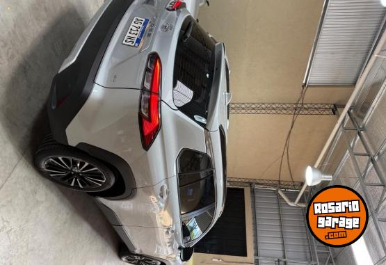 Autos - Toyota COROLLA CROSS SEG 2024 Nafta 8500Km - En Venta