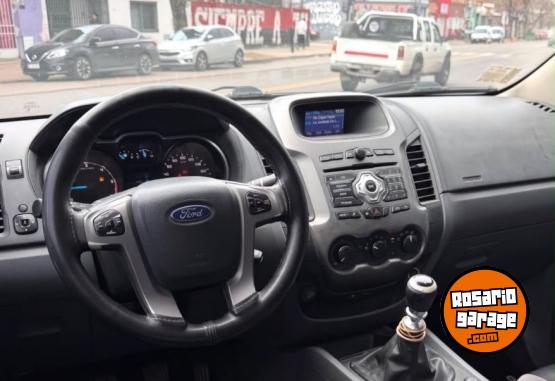 Camionetas - Ford Ranger 3.2 XLT 2014 Diesel 150000Km - En Venta
