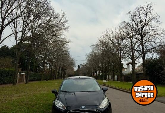 Autos - Ford Fiesta Se plus 2014 Nafta 135000Km - En Venta