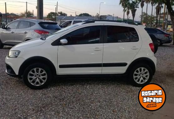 Autos - Volkswagen Fox crossfox impecable pe 2014 Nafta 102000Km - En Venta