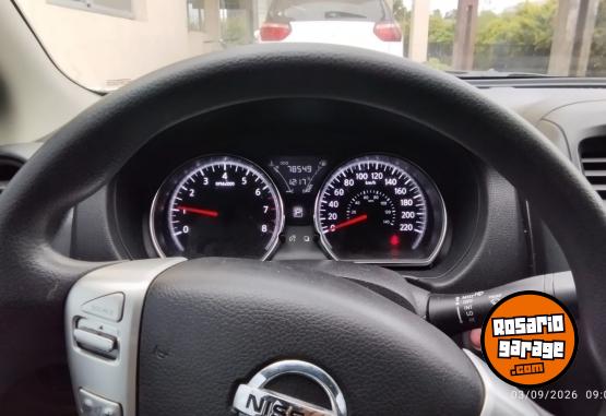 Autos - Nissan Versa Sense AT 2019 Nafta 80000Km - En Venta