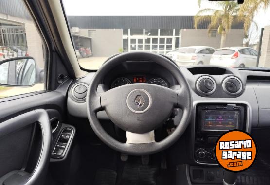 Autos - Renault Duster Tech Road 1.6 4x2 2015 Nafta 161000Km - En Venta