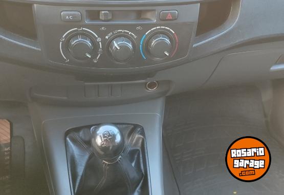 Camionetas - Toyota Hilux 4x2 Csdx Pack 2.5 T 2014 Diesel 111111Km - En Venta