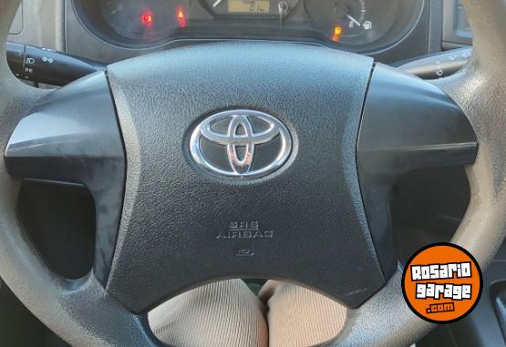 Camionetas - Toyota Hilux 4x2 Csdx Pack 2.5 T 2014 Diesel 111111Km - En Venta