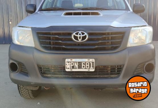 Camionetas - Toyota Hilux 4x2 Csdx Pack 2.5 T 2014 Diesel 111111Km - En Venta