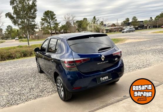 Autos - Renault Sandero 2022 Nafta 76000Km - En Venta