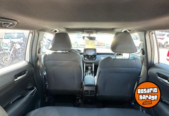 Autos - Toyota Corolla Cross SEG 2022 Nafta 83000Km - En Venta