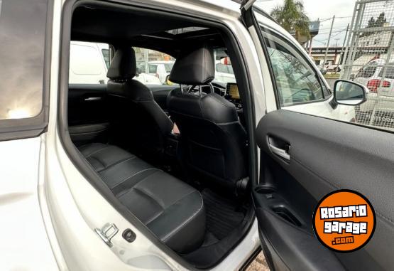 Autos - Toyota Corolla Cross SEG 2022 Nafta 83000Km - En Venta