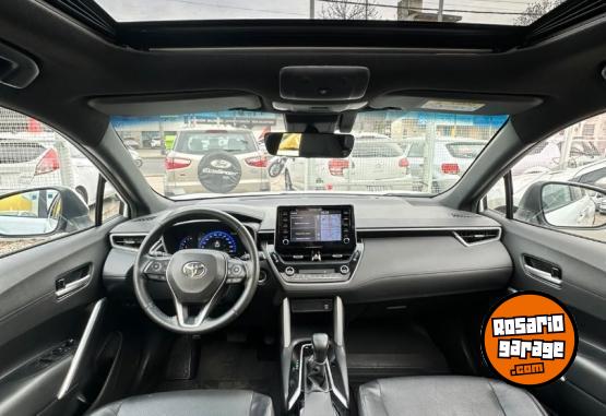 Autos - Toyota Corolla Cross SEG 2022 Nafta 83000Km - En Venta