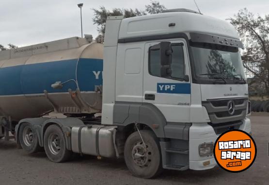 Camiones y Grúas - Mercedes Benz Axor 2544 LS 6x2 mantenimiento cargas peligrosas. - En Venta