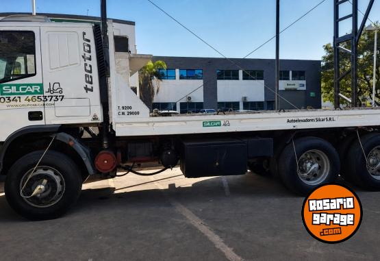 Camiones y Grúas - Iveco Tector 170E22 Camilla Hidráulica 18 Tn 2004 - En Venta