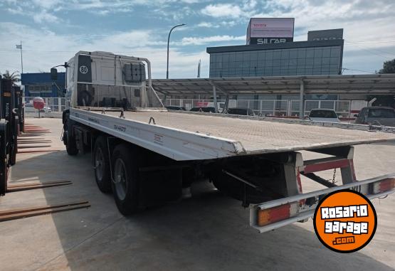 Camiones y Grúas - Iveco Tector 170E22 Camilla Hidráulica 18 Tn 2004 - En Venta