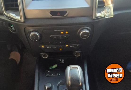Camionetas - Ford limited 4x4 dc 3.2 2021 Diesel 88000Km - En Venta