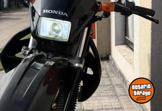 Motos - Honda Tornado 2018 Nafta 16600Km - En Venta