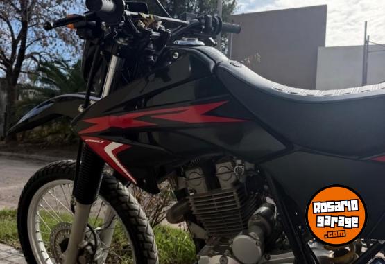 Motos - Honda Tornado 2018 Nafta 16600Km - En Venta