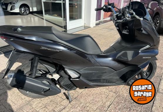 Motos - Honda PCX 160 2023 Nafta 14800Km - En Venta