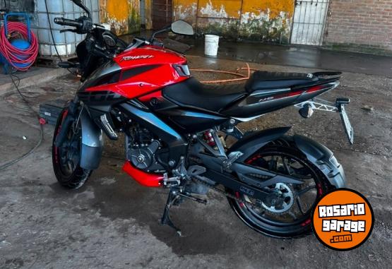 Motos - Bajaj Rouser NS200 2018 Nafta 30000Km - En Venta