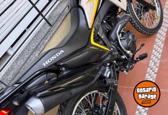 Motos - Honda XR 190 2025 Nafta 6000Km - En Venta